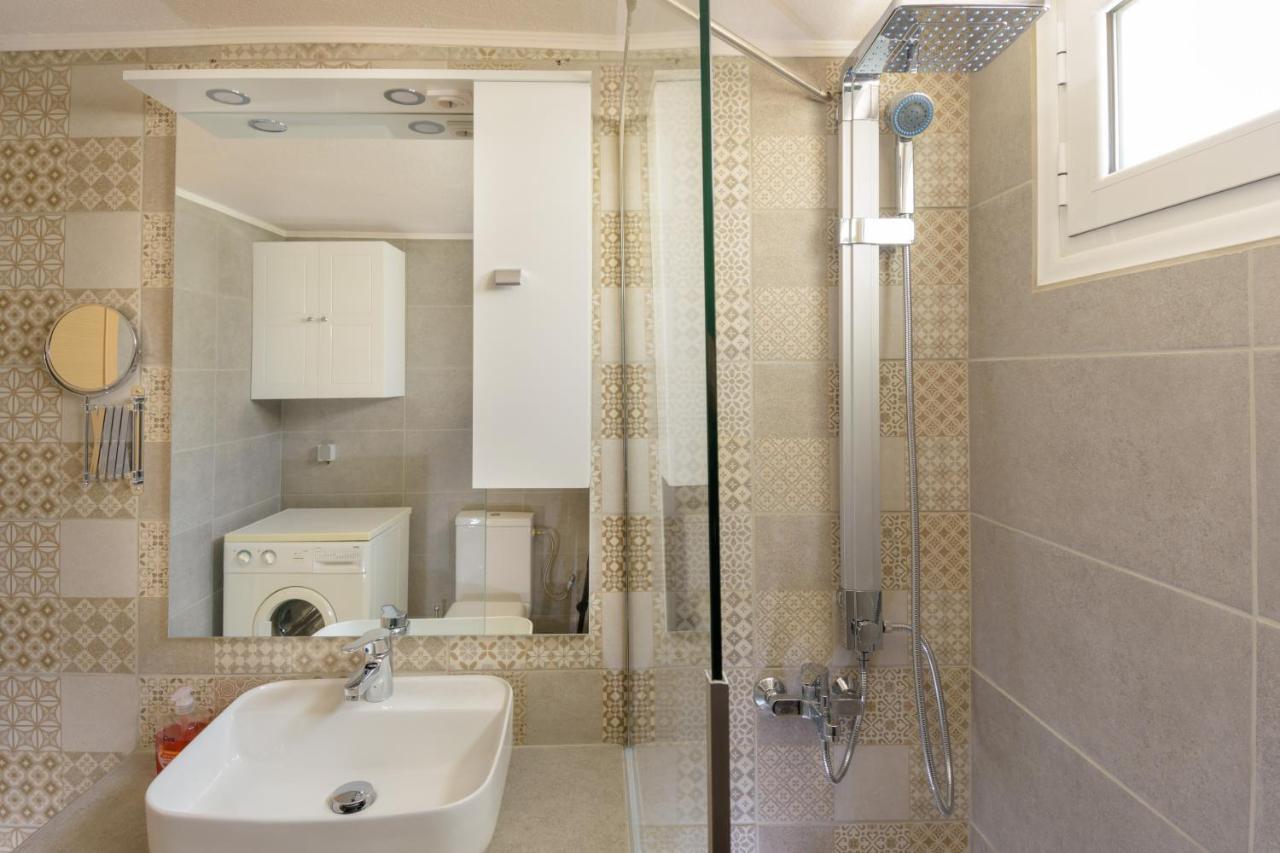 Margarita'S Seafront Luxury Apartment Elounda Exterior foto