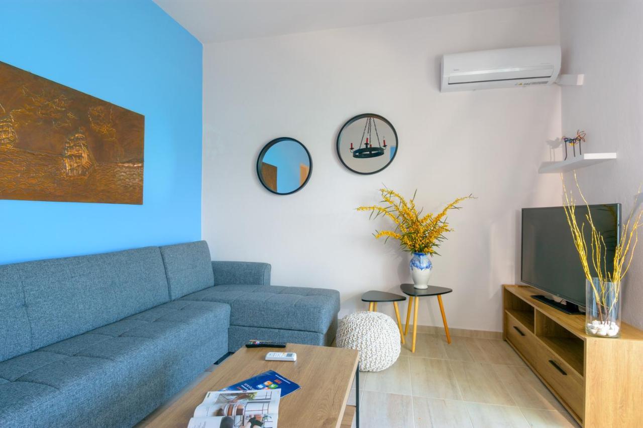 Margarita'S Seafront Luxury Apartment Elounda Exterior foto